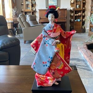 Gorgeous Vintage Japanese Lady/Geisha in Kimono Approx. 18 Inches on Black Base